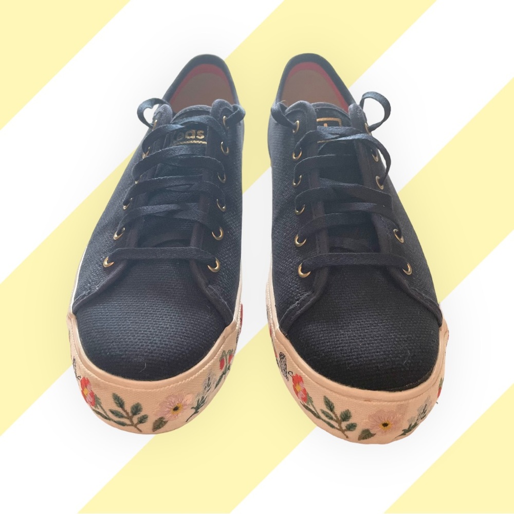 Stylish Embroidered Navy Canvas Keds